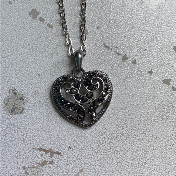 Necklace - Picture 2 of 2